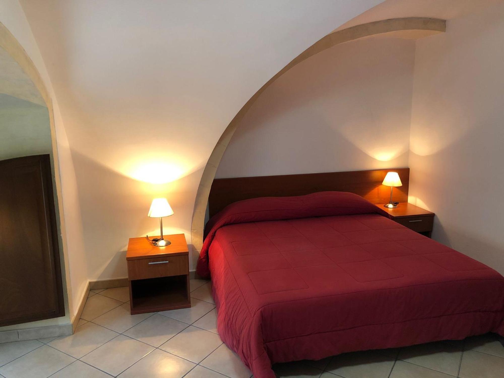 B&B Tarasia Ragusa Bagian luar foto